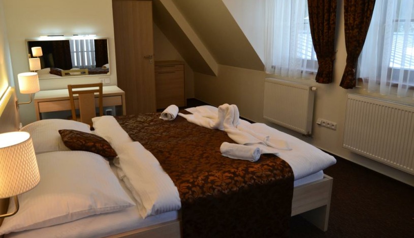 Wellness hotel Sauna Malá Morávka - Třílůžkový pokoj Klasik s přistýlkami